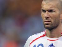 开云足球直播-太阳西沉，篮网破碎，西亚卡姆如何成为关键先生