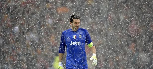 开云下载-逆转之夜，泰国队翻盘丹麦队，桃田贤斗点燃赛场