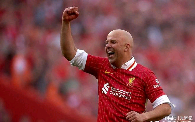 勒沃库森队员投入训练，备战比赛的简单介绍