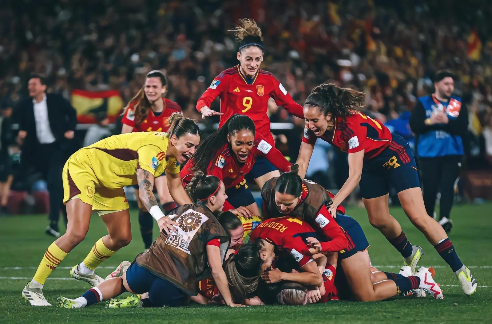 哥斯达黎加女足获得中美锦标赛冠军！