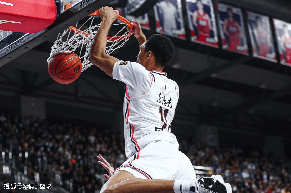 福建队轻取猛龙，锡安惊艳四座