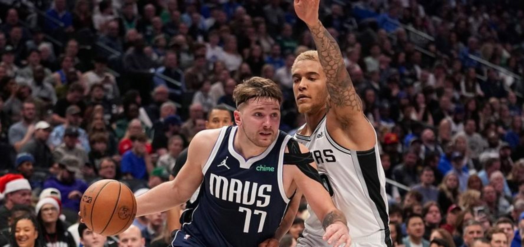 湖人力克马刺，克莱带队取胜