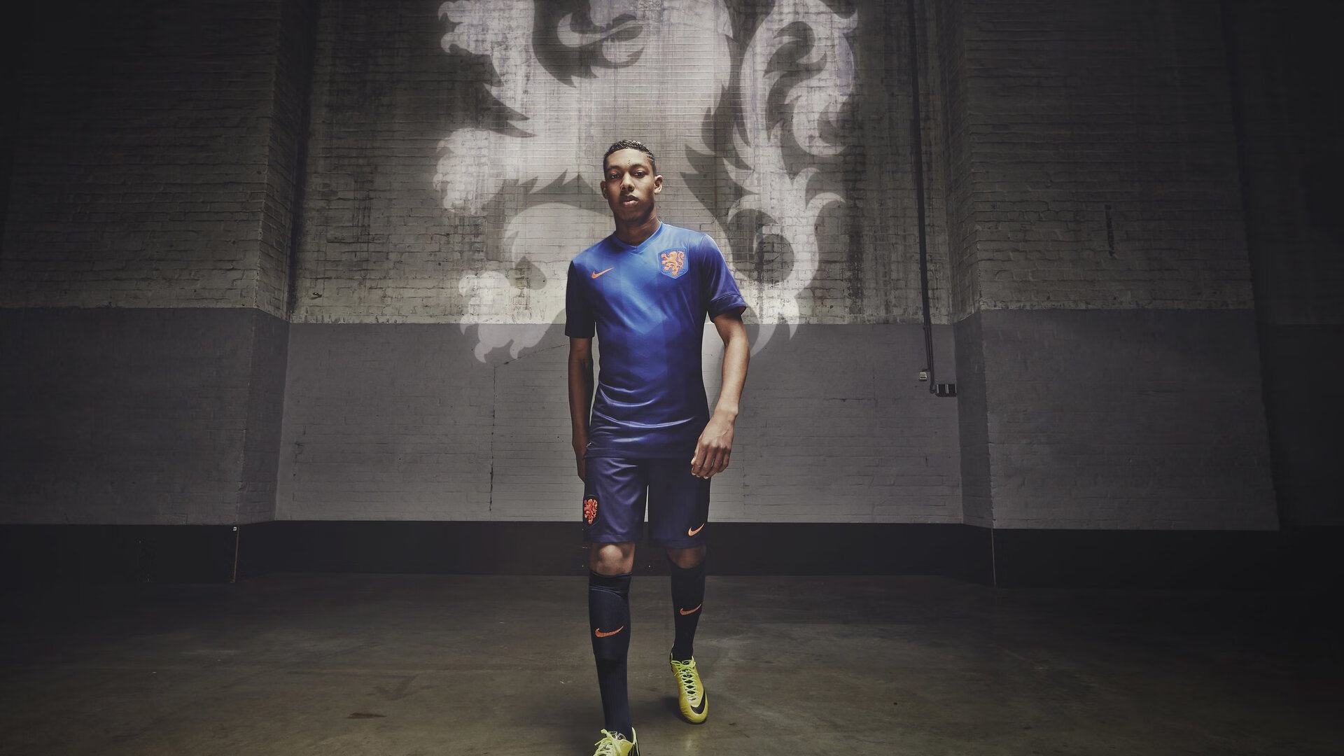 萨拉赫存在感拉满,莱比锡红牛狂胜挪威—当个人光芒与团队风暴同时闪耀