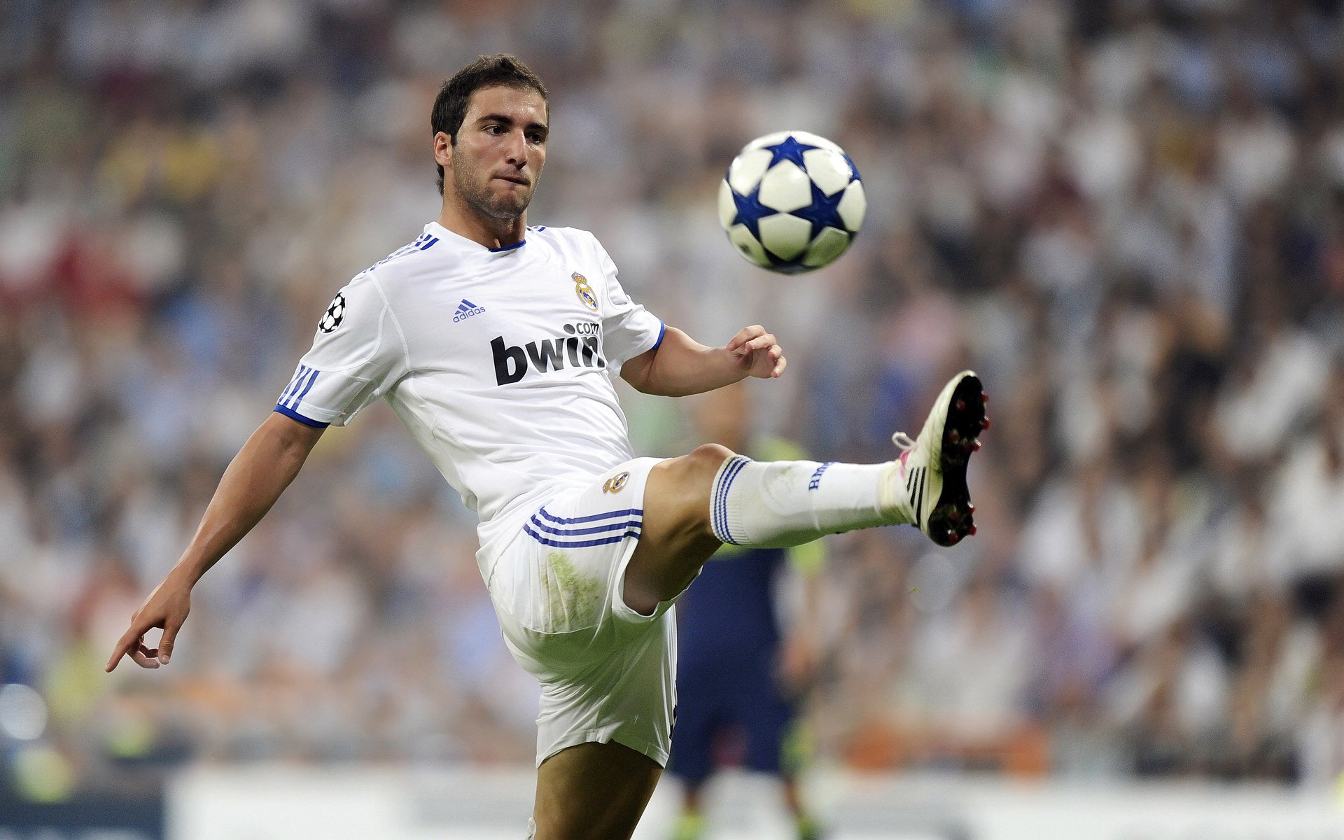 英超争冠焦点战,英格兰新星闪耀,曼城踏平多特蒙德